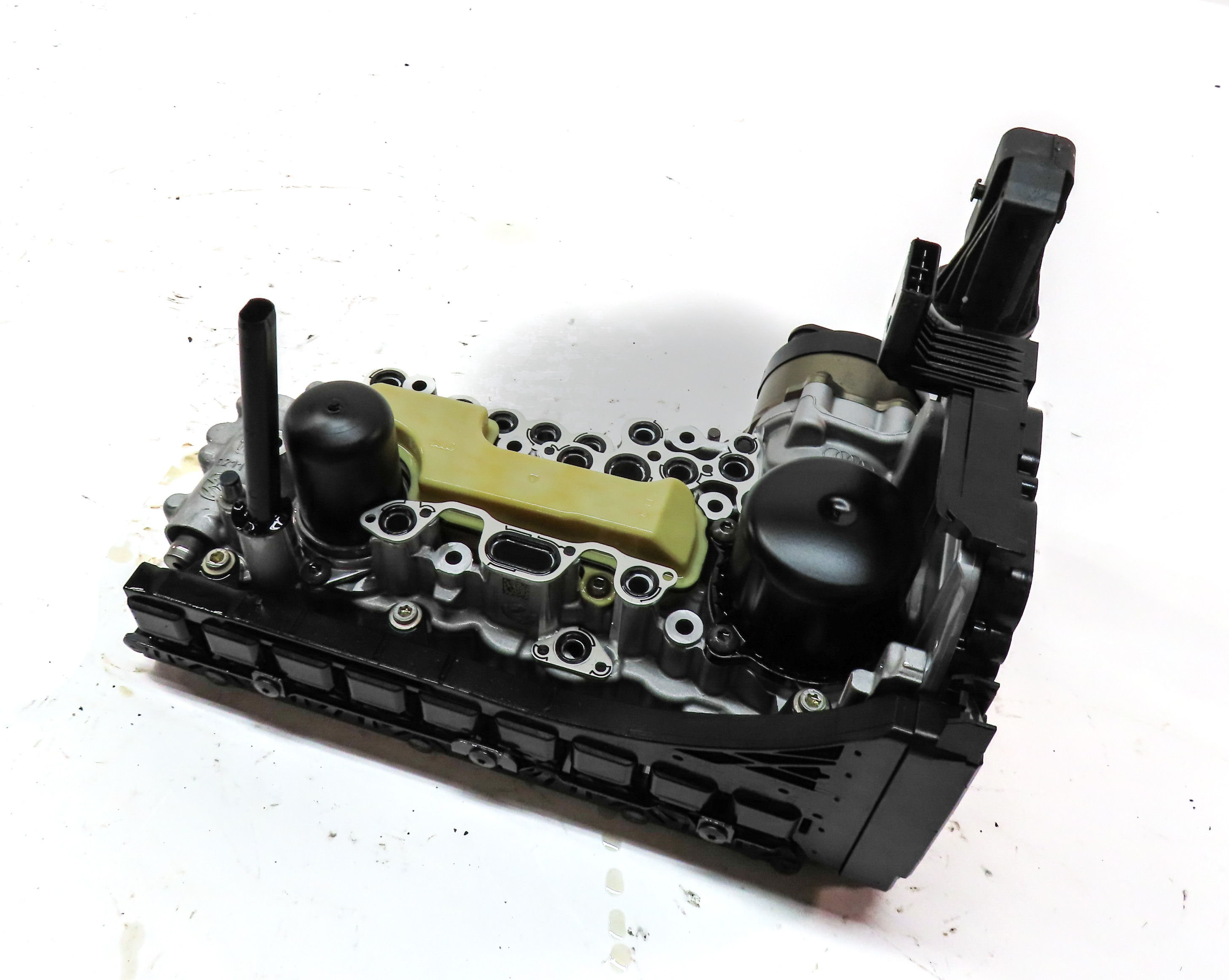 18-19 AUDI A5 Q5 (B8 8T FY 80A) 2.0L DSG TRANSMISSION VALVE BODY & MECHATRONIC — exact item pictured